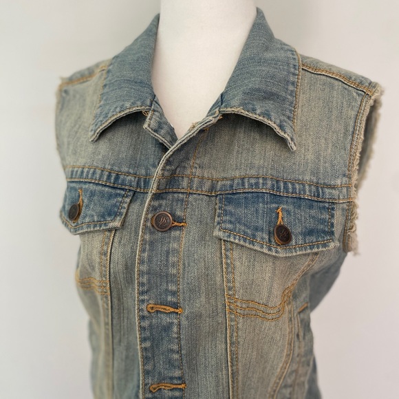 American Rag Cropped Jean Jacket Women’s Medium - Picture 2 of 8